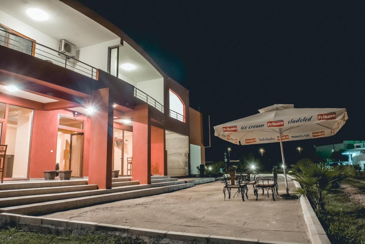 Apartments Contessa Ulcinj Exterior foto
